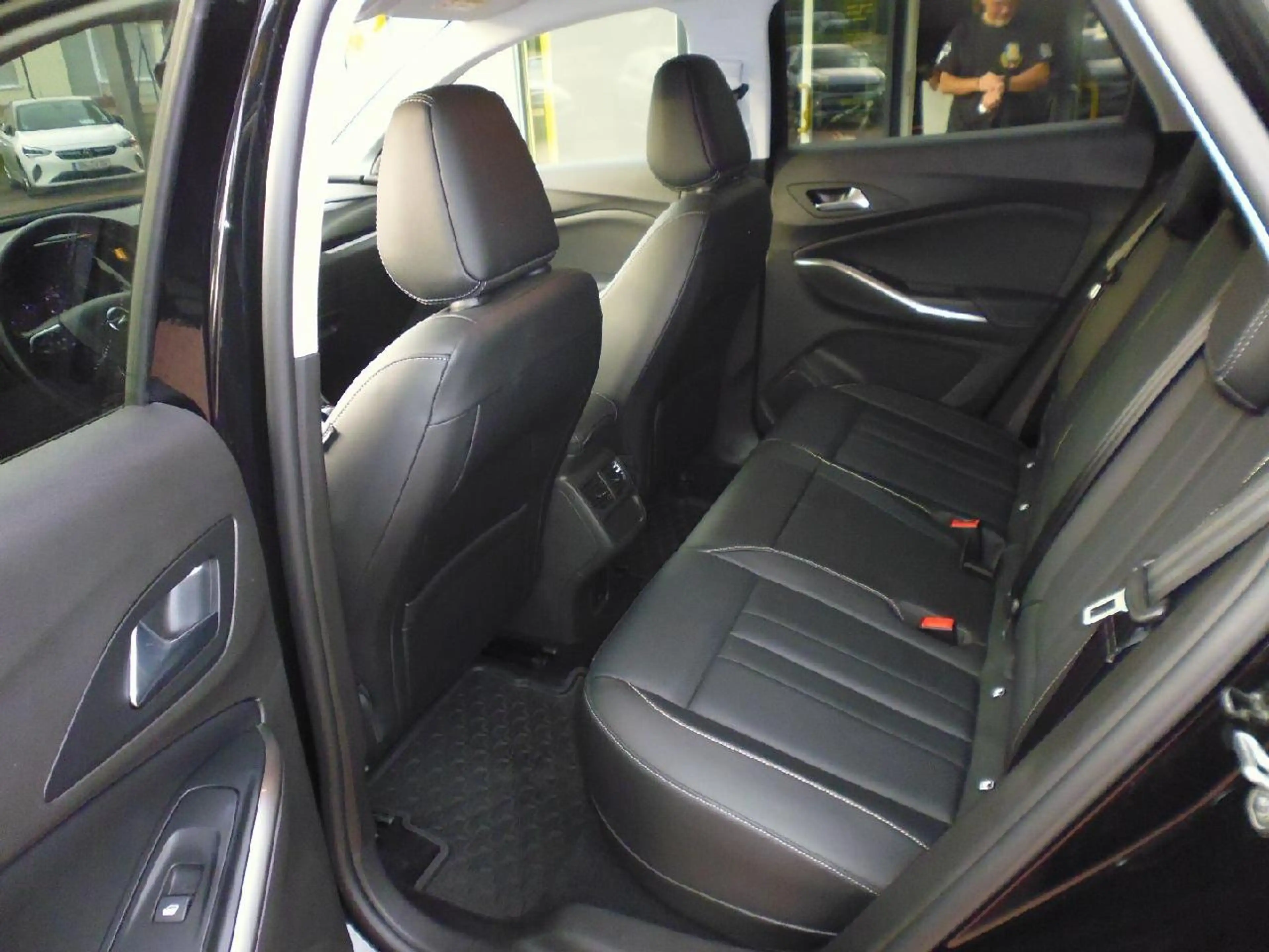 Opel Grandland Ultimate Plug-in-Hybrid — photo 14