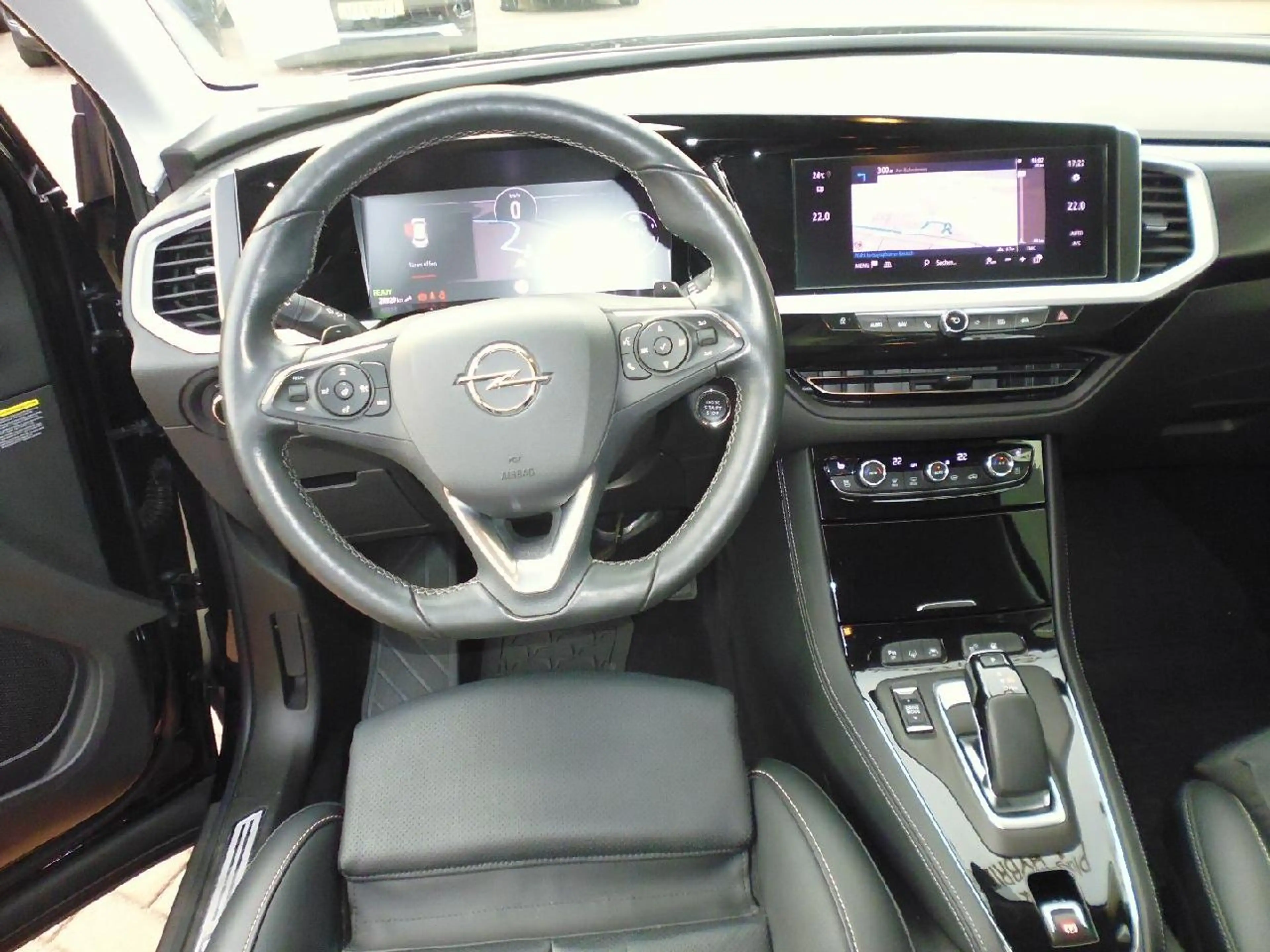 Opel Grandland Ultimate Plug-in-Hybrid — photo 15