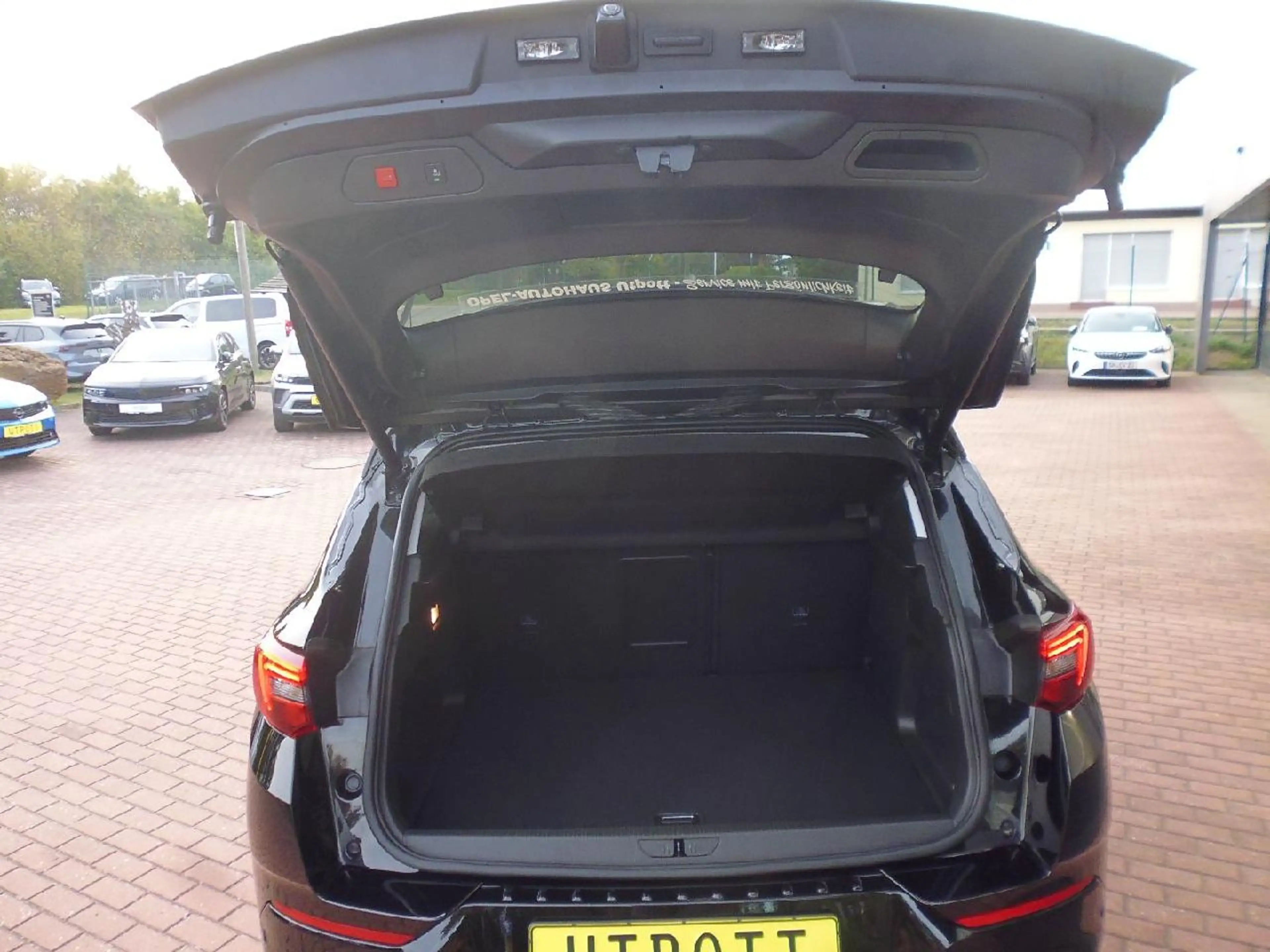 Opel Grandland Ultimate Plug-in-Hybrid — photo 5