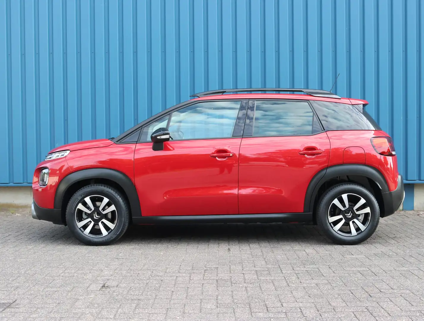 Citroen C3 Aircross 1.2 110PK S&S Shine | AppleCarplay/AndroidAuto | N Rood - 2