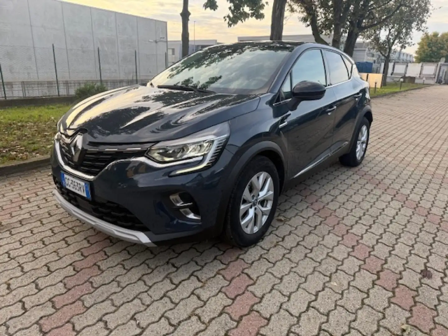 Renault Captur E-Tech Plug-in Hybrid 160 CV Intens Blu/Azzurro - 1