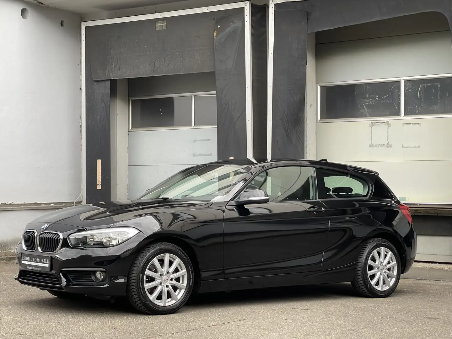 BMW 118 i LED Sitzheizung Tempomat Einparkhilfe PDC Schwarz - 2