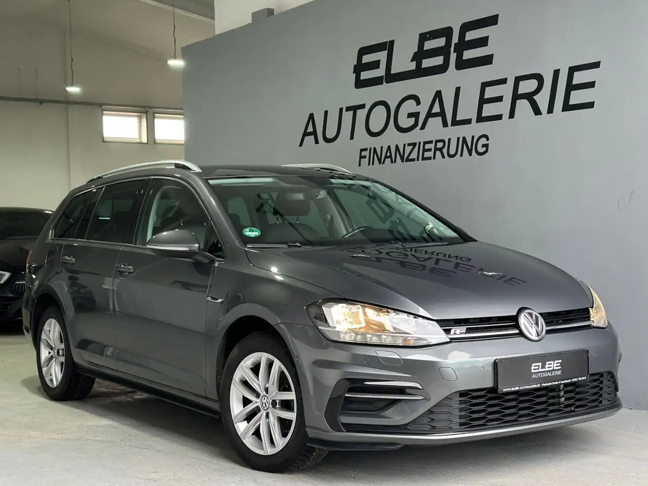Volkswagen Golf VII Variant 2.0 TDI DSG BMT R-LINE Voll — photo 1 of 15
