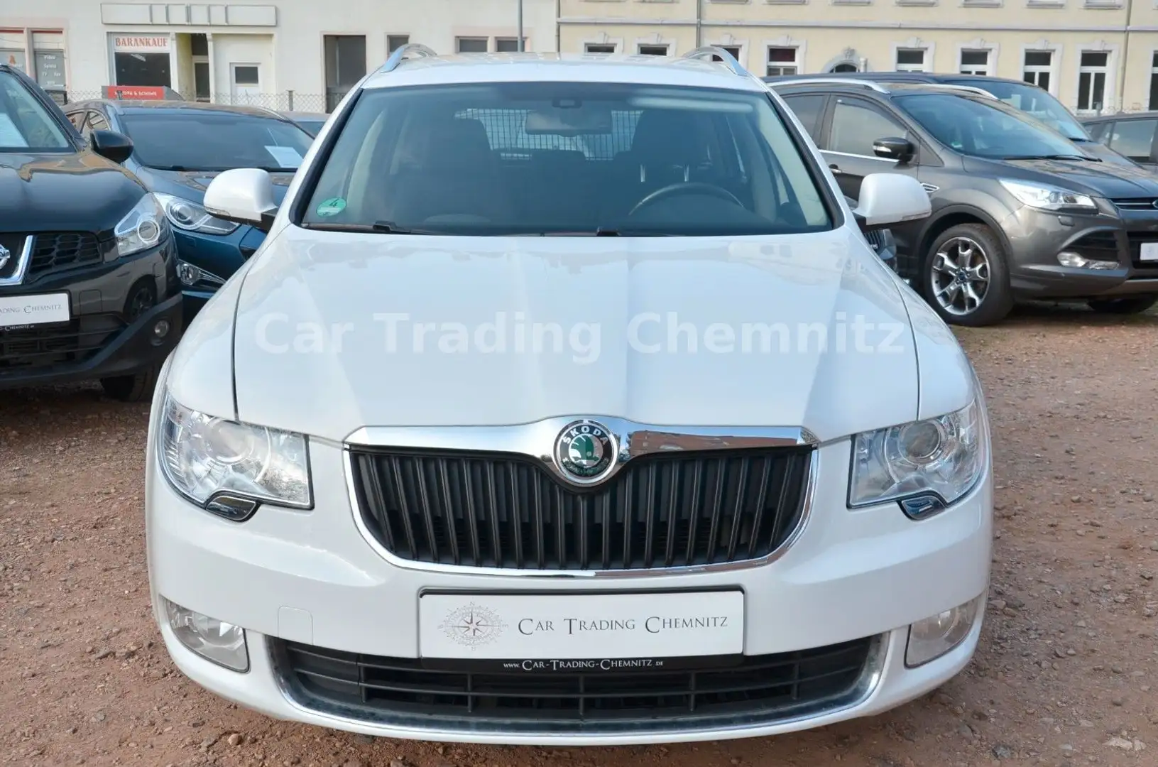 Skoda Superb Combi Ambition 2.0 TDI Automatik Navi AHK White - 2