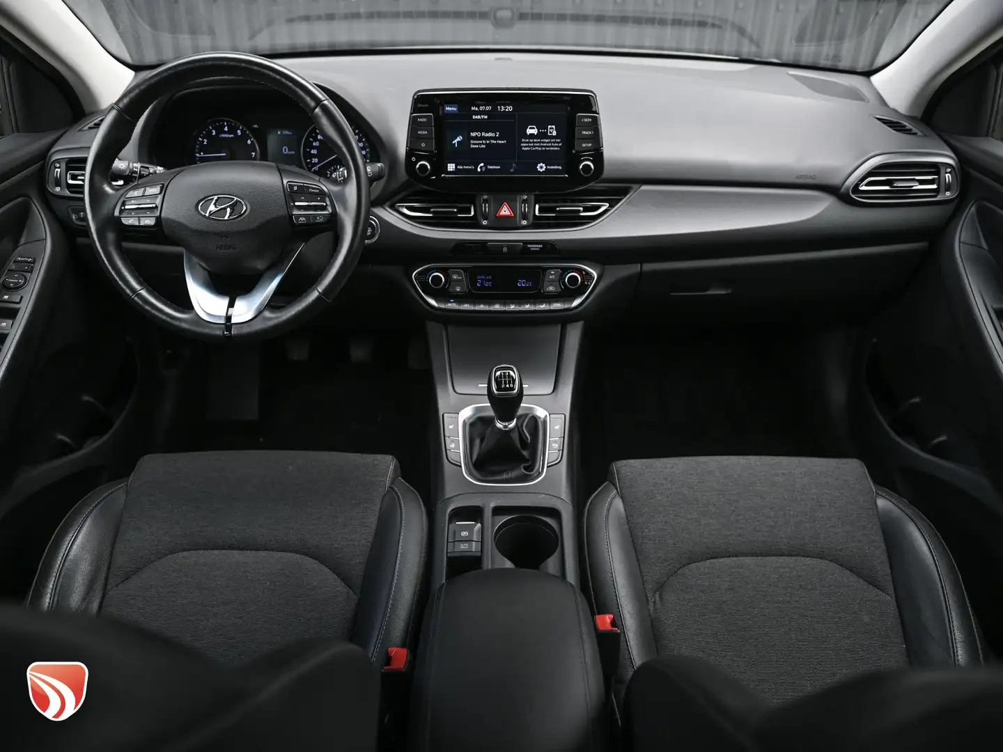 Hyundai i30 Wagon 1.0 T-GDi MHEV Comfort Smart 120pk | Apple C Zwart - 2