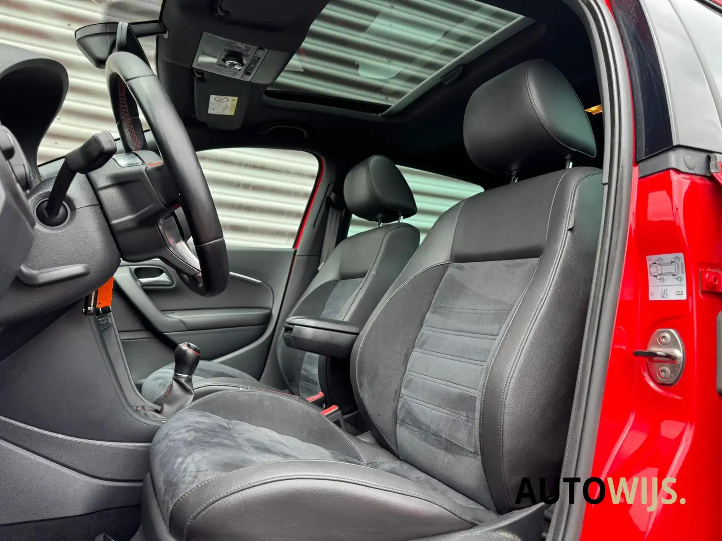 Volkswagen Polo GTI 1.8 TSI GTI|Pano|5-DEU|Led|Alcantara|Navi Roşu - 2