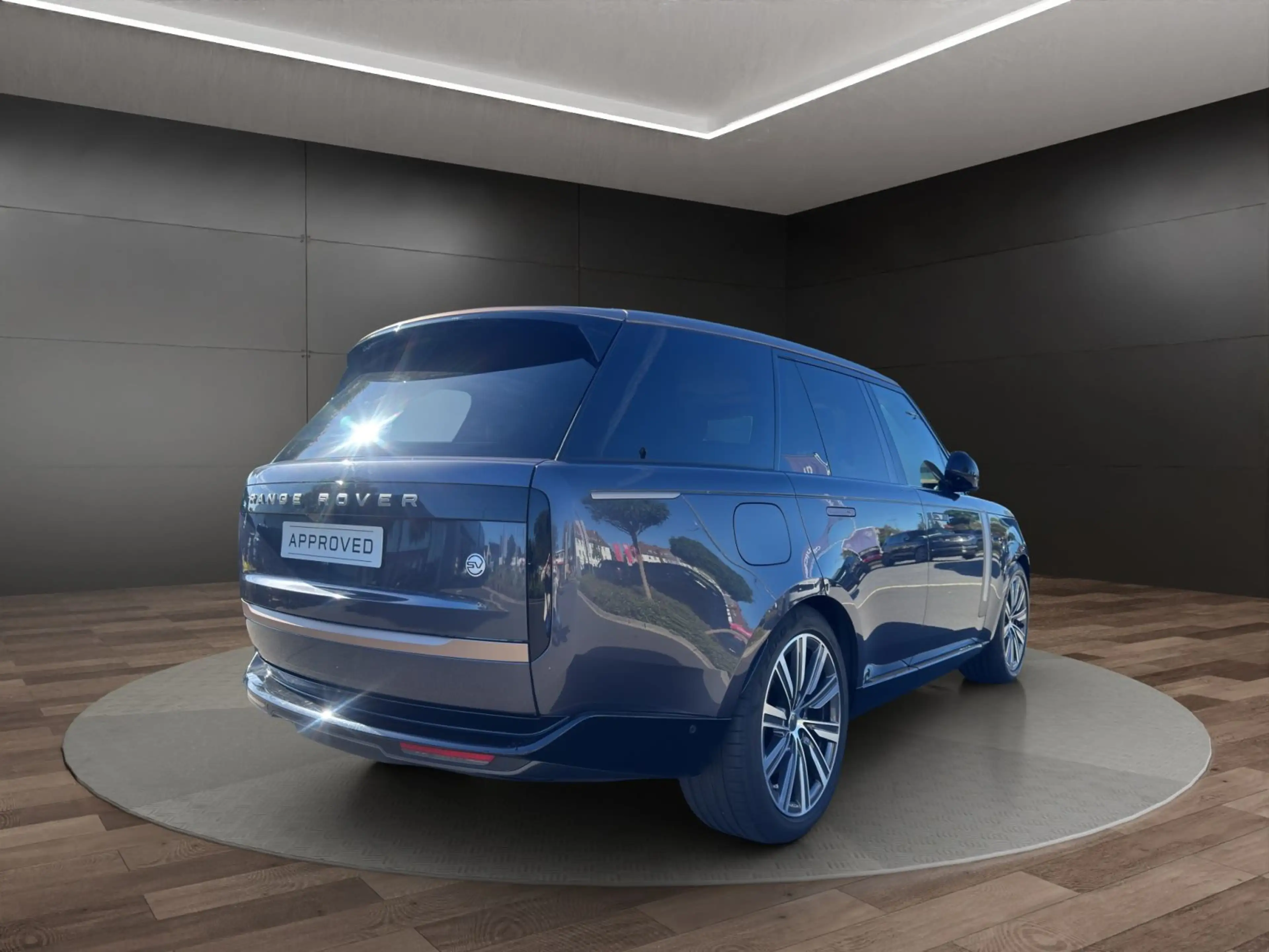 Land Rover Range Rover SWB 3.0 Plug in Hybrid P550 e SV — photo 2