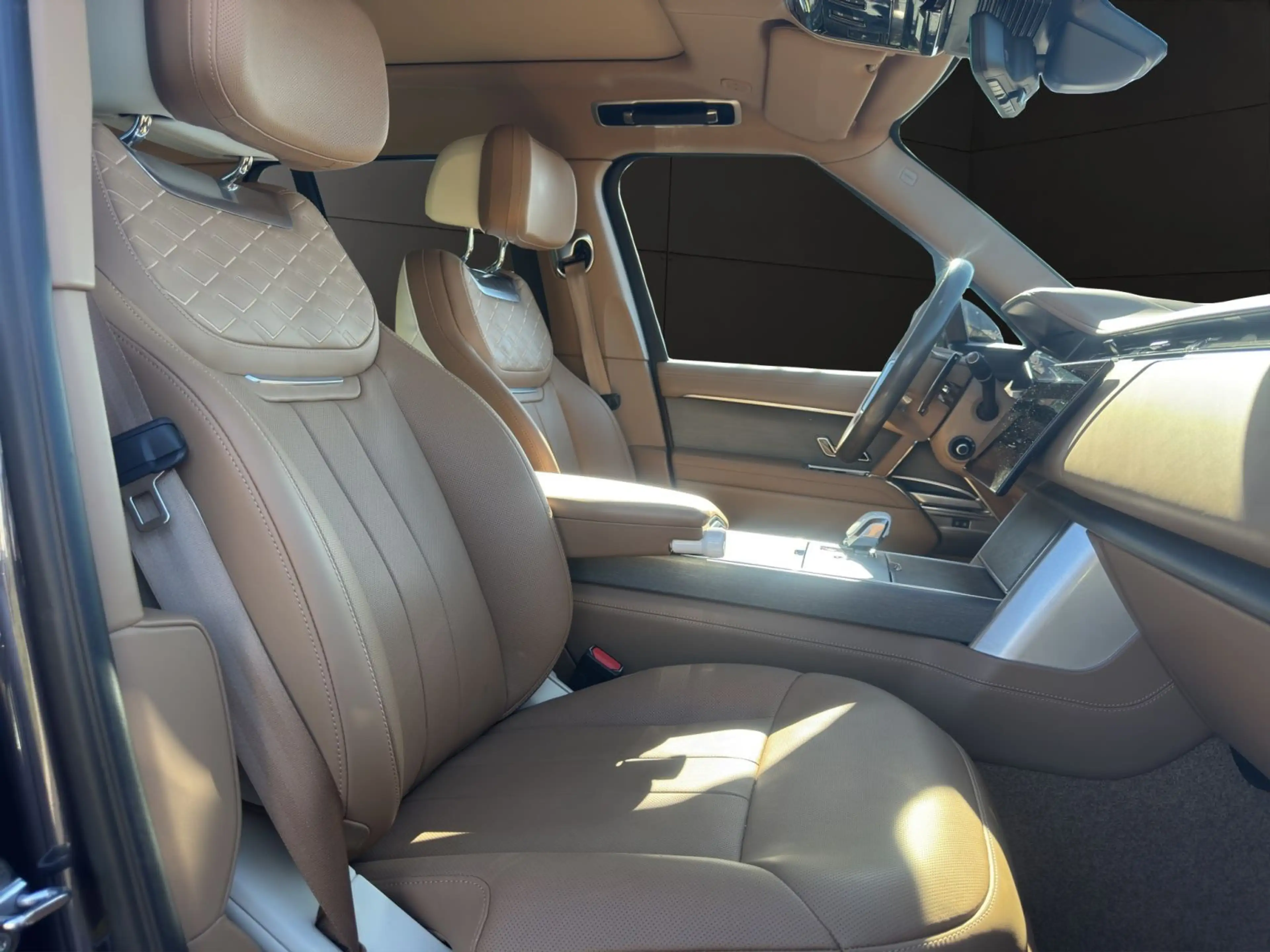 Land Rover Range Rover SWB 3.0 Plug in Hybrid P550 e SV — photo 7