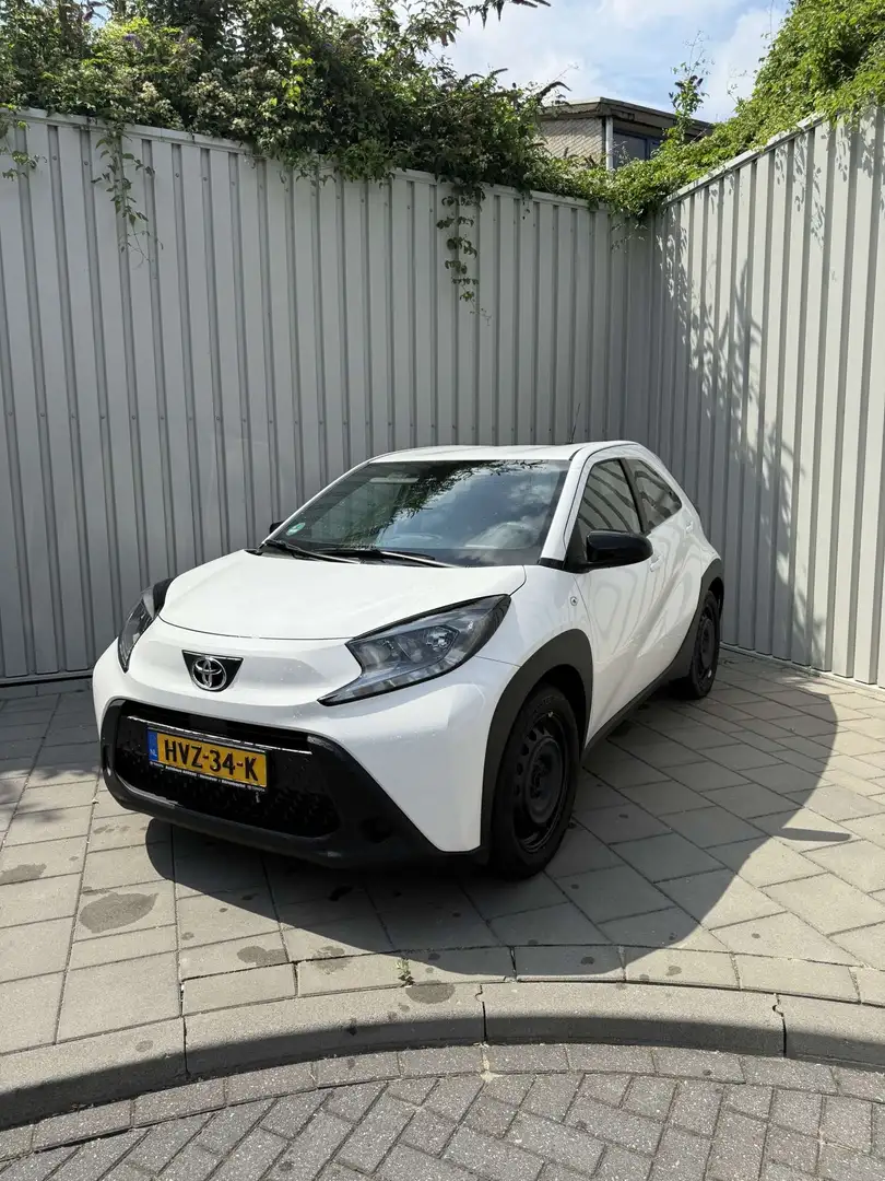 Toyota Aygo X 1.0 VVT-i MT Bns Wit - 1