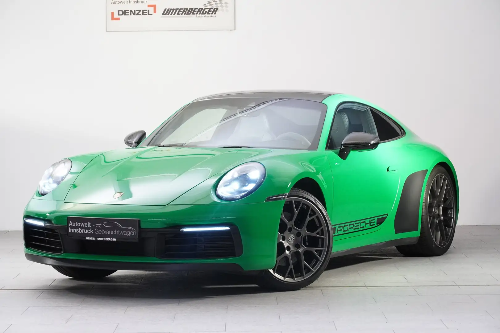 Porsche 992 911 Carrera Coupe S PDK Yeşil - 1
