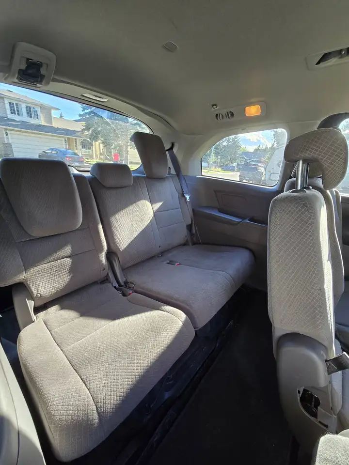 Honda Odyssey снимка Honda Odyssey