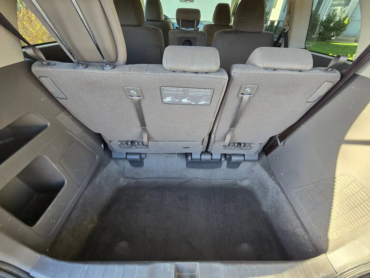 Honda Odyssey снимка Honda Odyssey