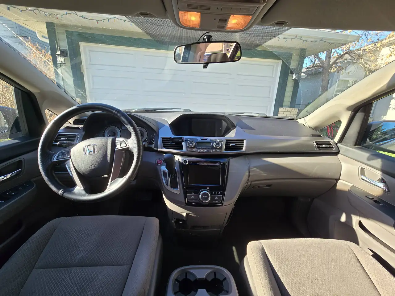 Honda Odyssey снимка Honda Odyssey