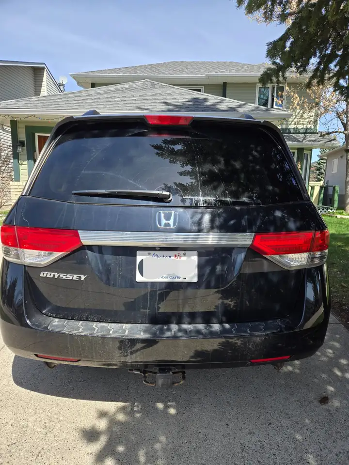 Honda Odyssey снимка Honda Odyssey