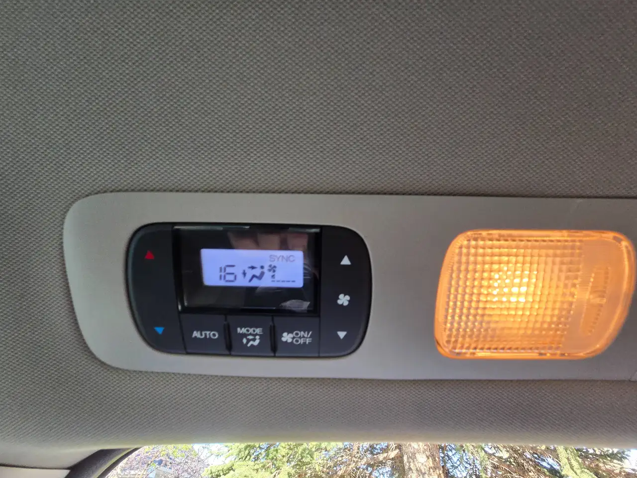 Honda Odyssey снимка Honda Odyssey