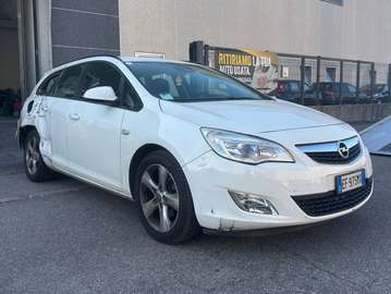 1.7 cdti Elective 110cv VEICOLO INCIDENTATO PERFETTAMENTE FUNZIONANTE