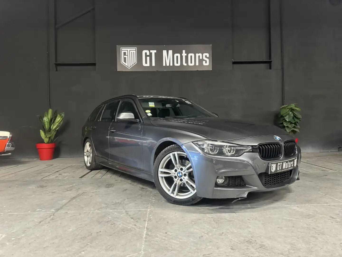BMW 318 (F31) 318DA 150CH M SPORT EURO6C Grijs - 1