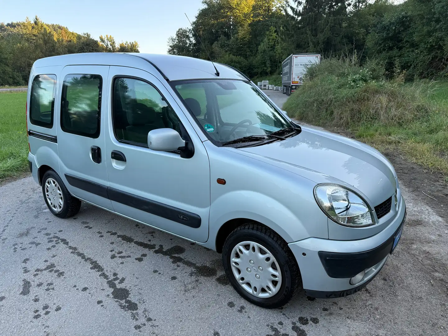 Renault Kangoo Kangoo 1.2 Tüv neu Silber - 2