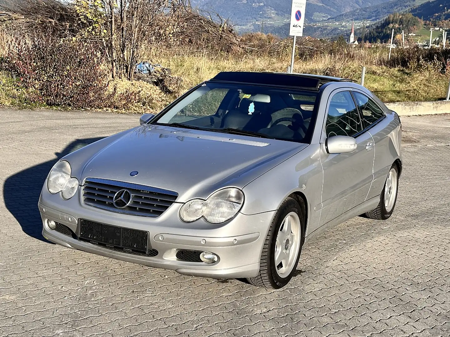Mercedes-Benz C 200 Kompressor Coupé Aut. Grau - 1