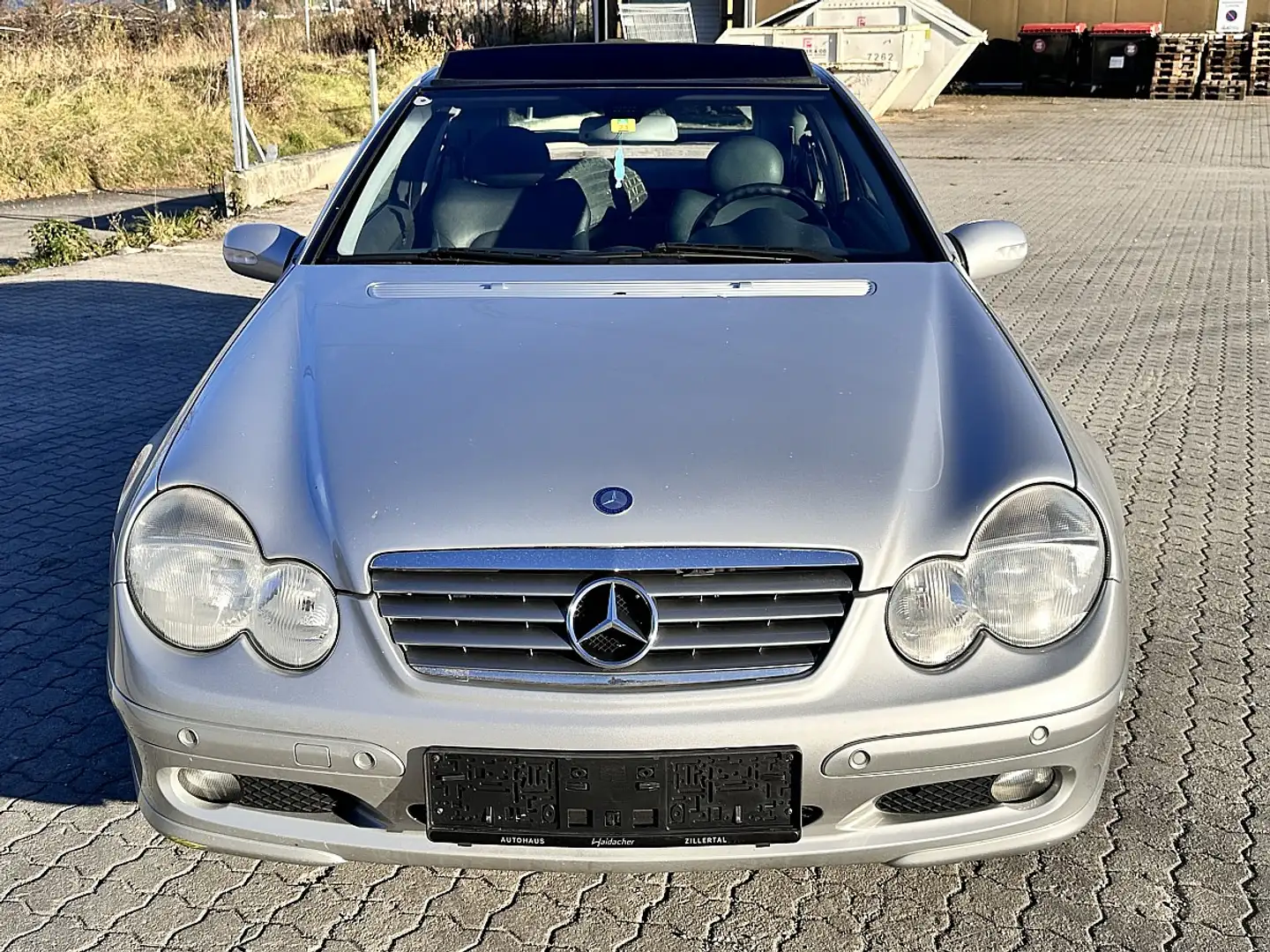 Mercedes-Benz C 200 Kompressor Coupé Aut. Grau - 2