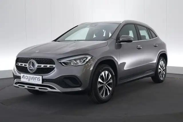 Mercedes-Benz GLA 180 Class 180dA LEDER/STOF LED GPS PDC CAM Verw. Zetel