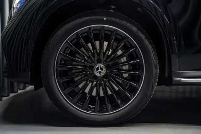 Mercedes-Benz GLC view 8