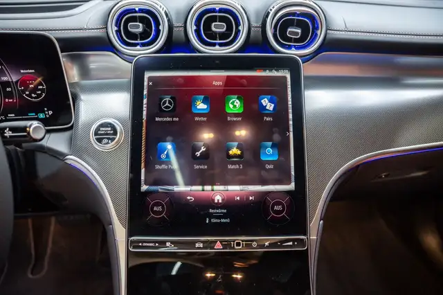 Mercedes-Benz GLC view 13