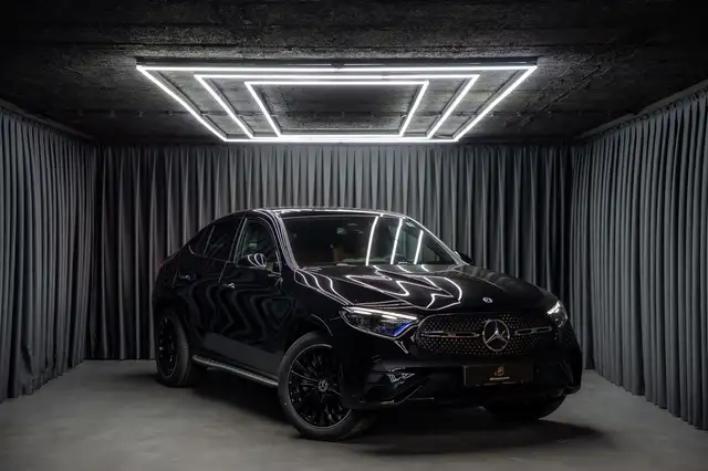 Mercedes-Benz GLC view 3