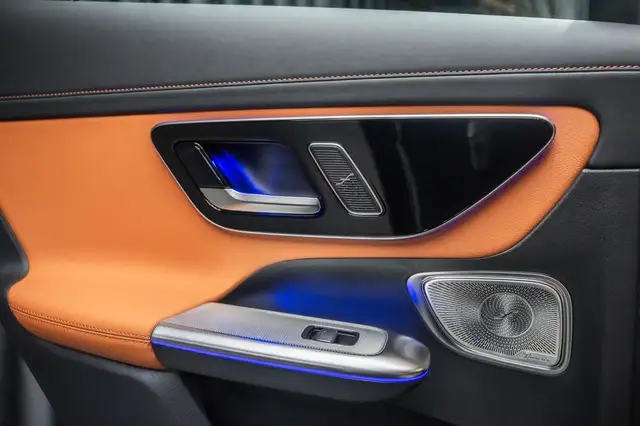 Mercedes-Benz GLC view 15