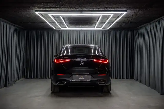 Mercedes-Benz GLC view 6