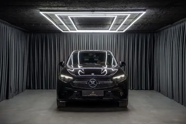 Mercedes-Benz GLC view 2