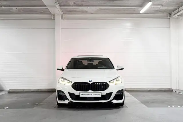 BMW 2 Series view 5