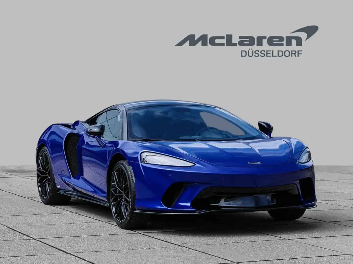 McLaren GT MY23 Luxe, MSO Black Pack, Sports Exhaust Синій - 1