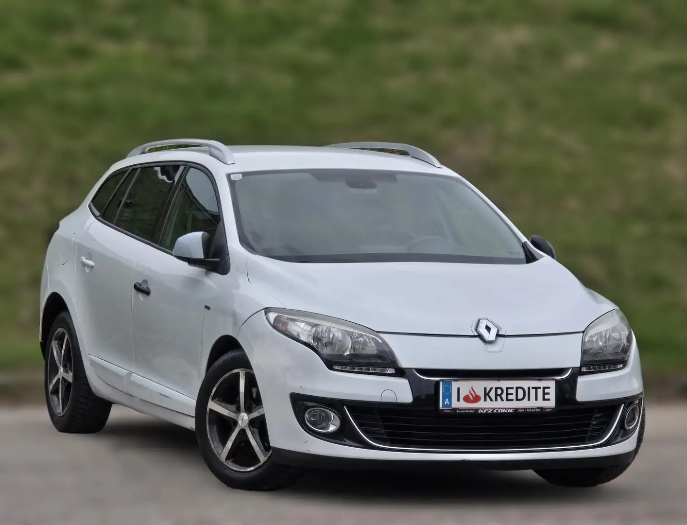 Renault Megane Authentique Kredit* Rückfahrkamera* Navi* Bose* Weiß - 2