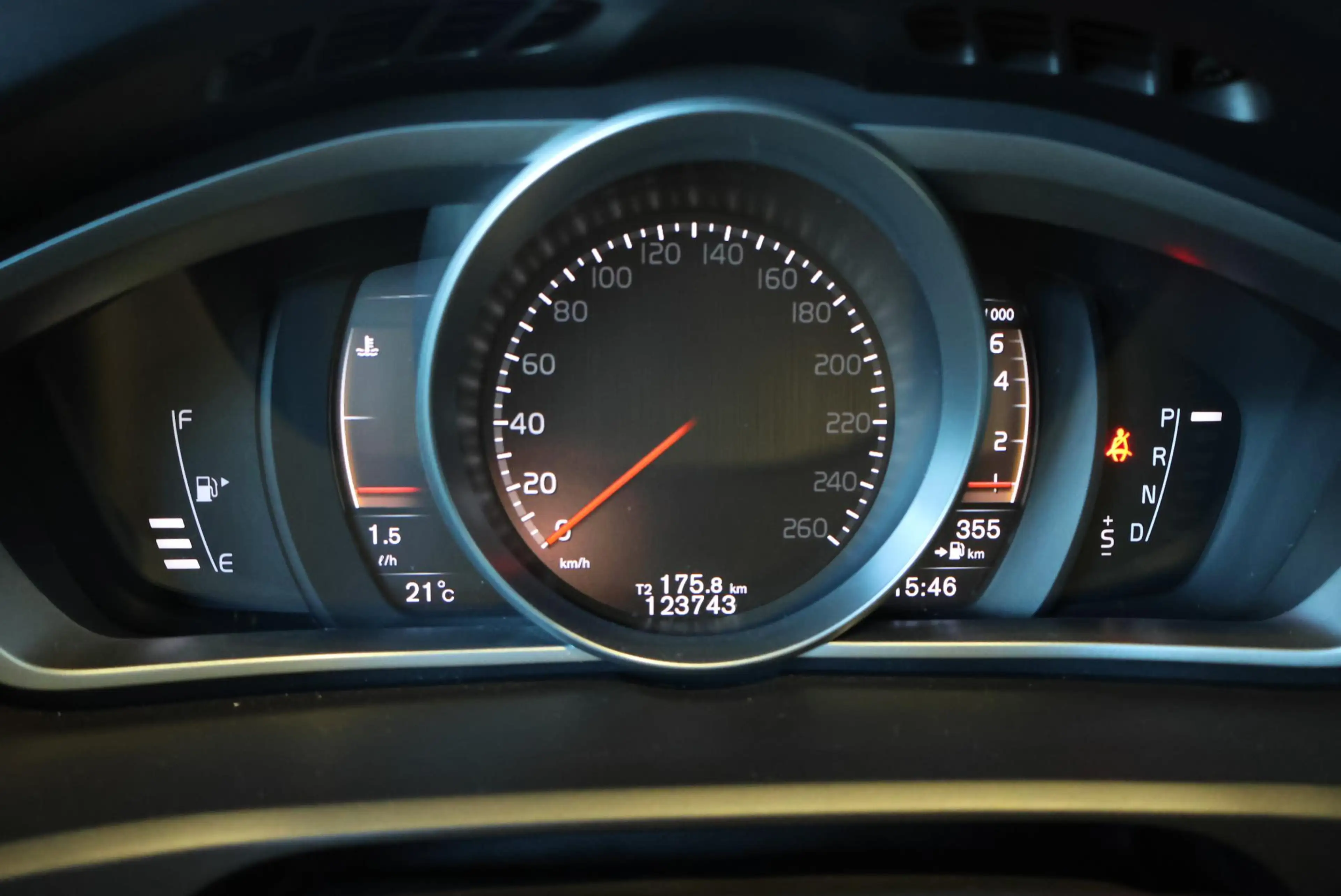 Volvo V40 Cross Country T3 Automaat Edition+ | Afneembare trekhaak | Stoel — photo 13