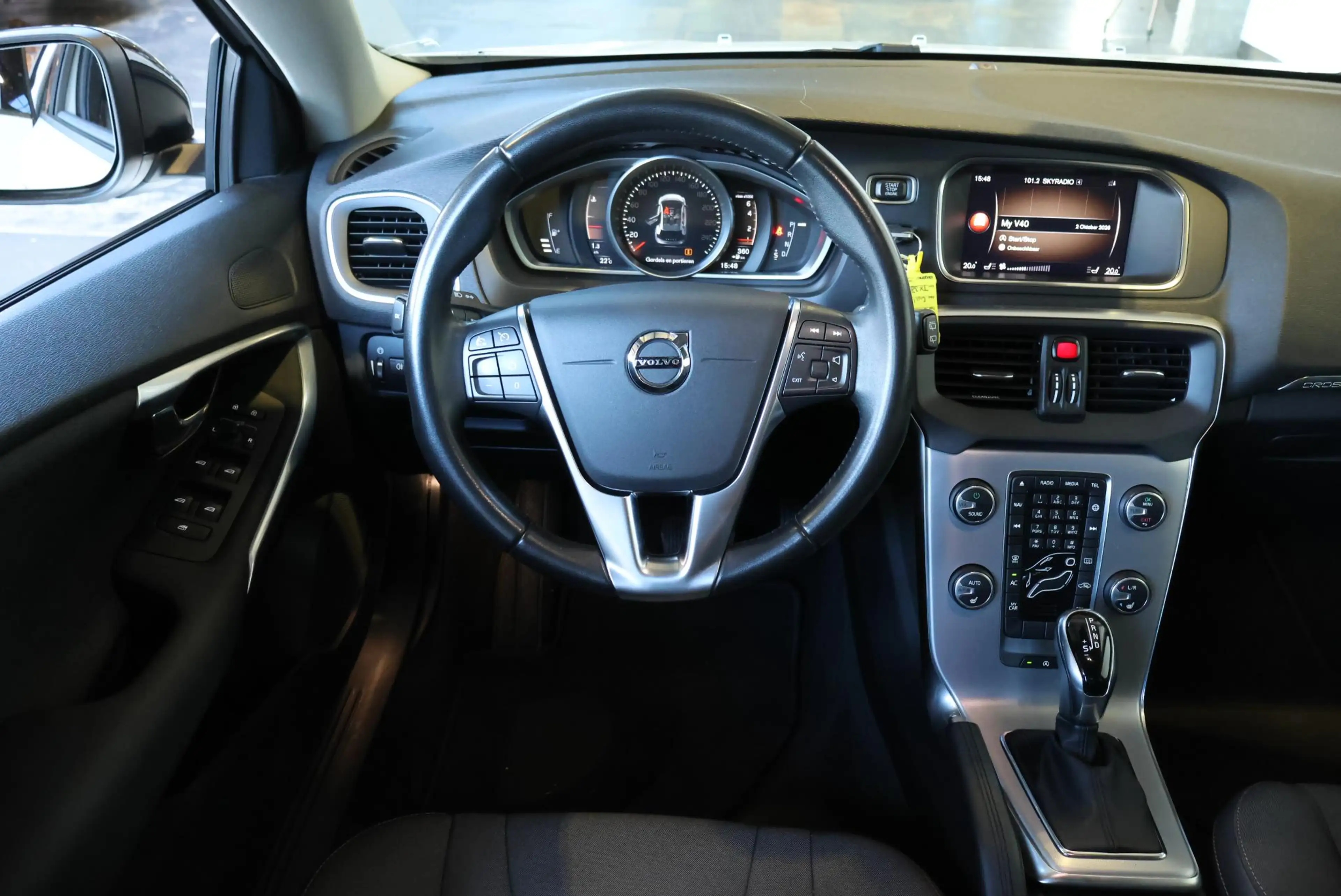 Volvo V40 Cross Country T3 Automaat Edition+ | Afneembare trekhaak | Stoel — photo 12