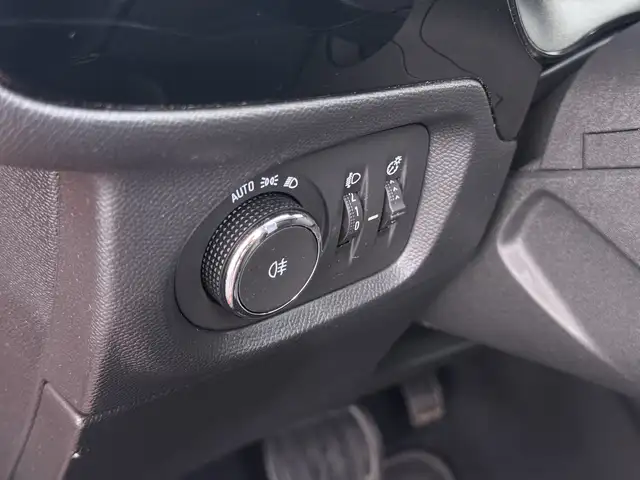 Opel Corsa-E view 24
