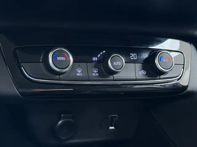 Opel Corsa-E view 14