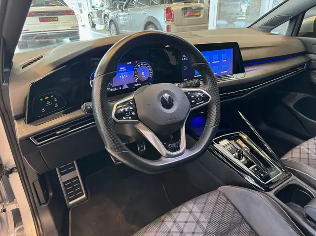 Volkswagen Golf view 9