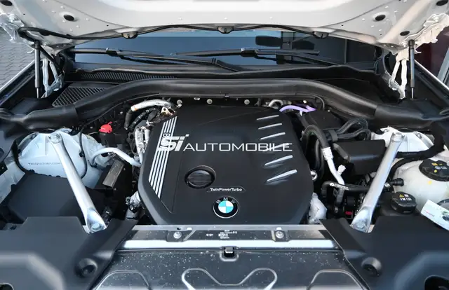 BMW X3 view 9