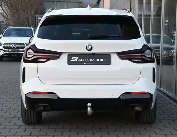 BMW X3 view 4