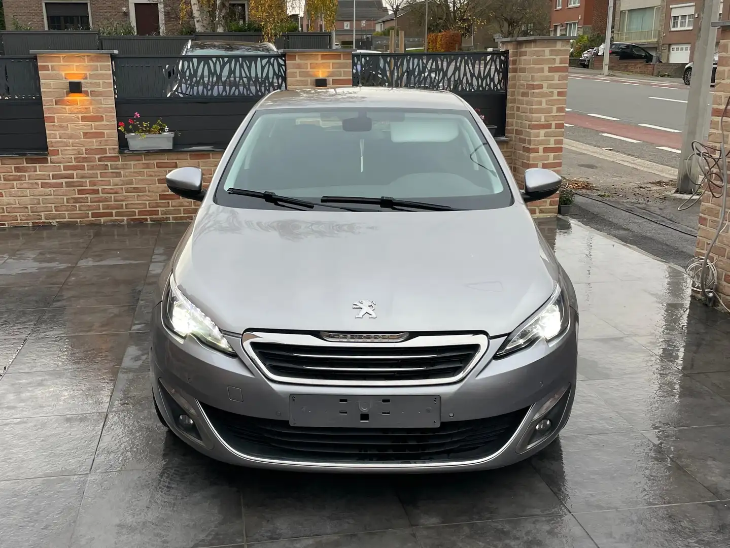 Peugeot 308 Peugeot 308 - 1.6 HDI 115 - PRETE A IMMATRICULE - 1