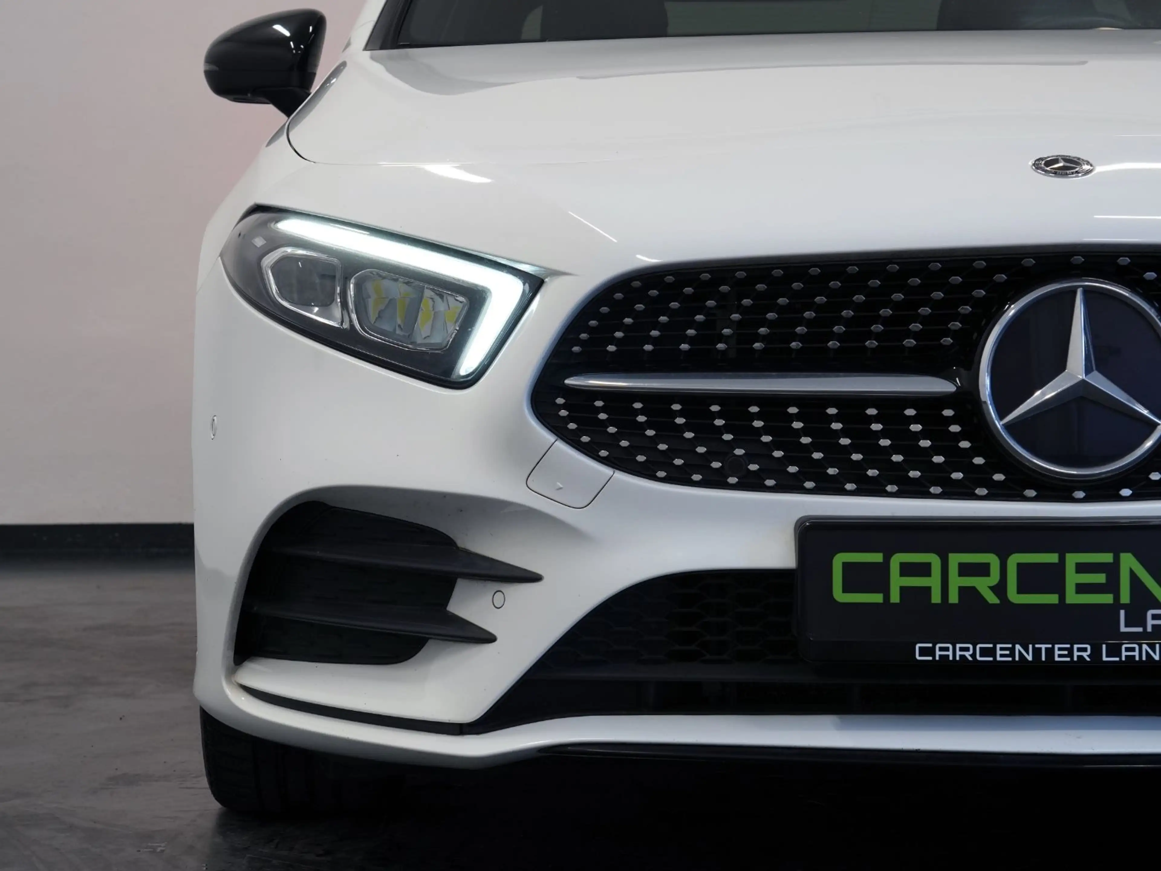 Mercedes-Benz A 250 AMG-LINE NIGHT-PAKET PANO/AMBIENTE/CARPLAY — photo 7