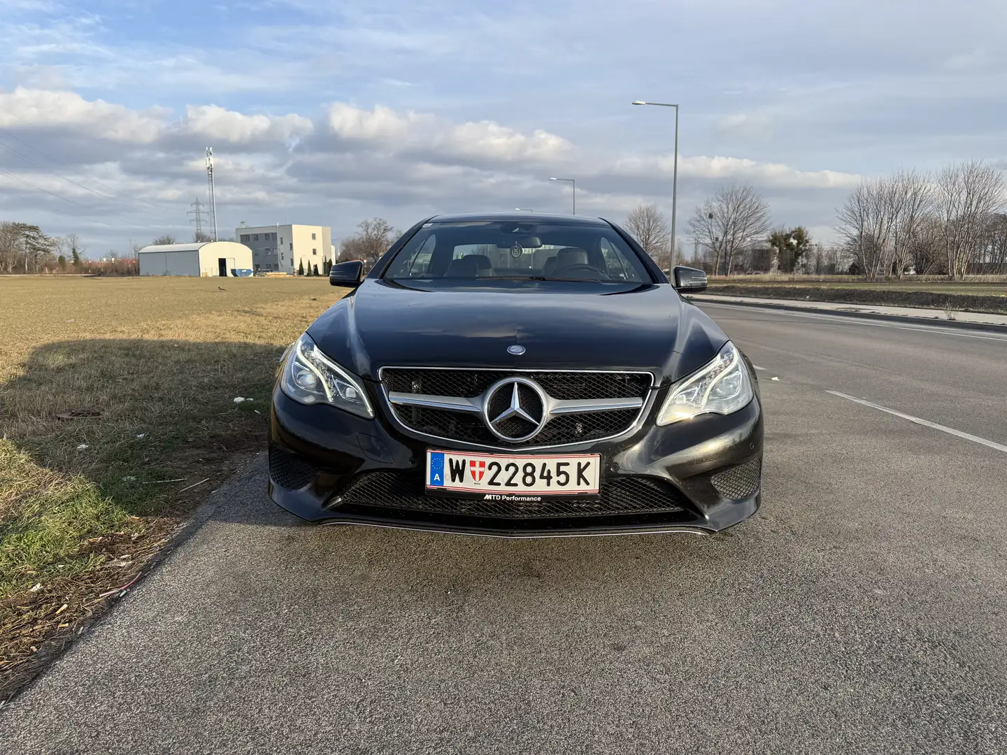 Mercedes-Benz E 200 CGI BlueEfficiency Aut. - 1