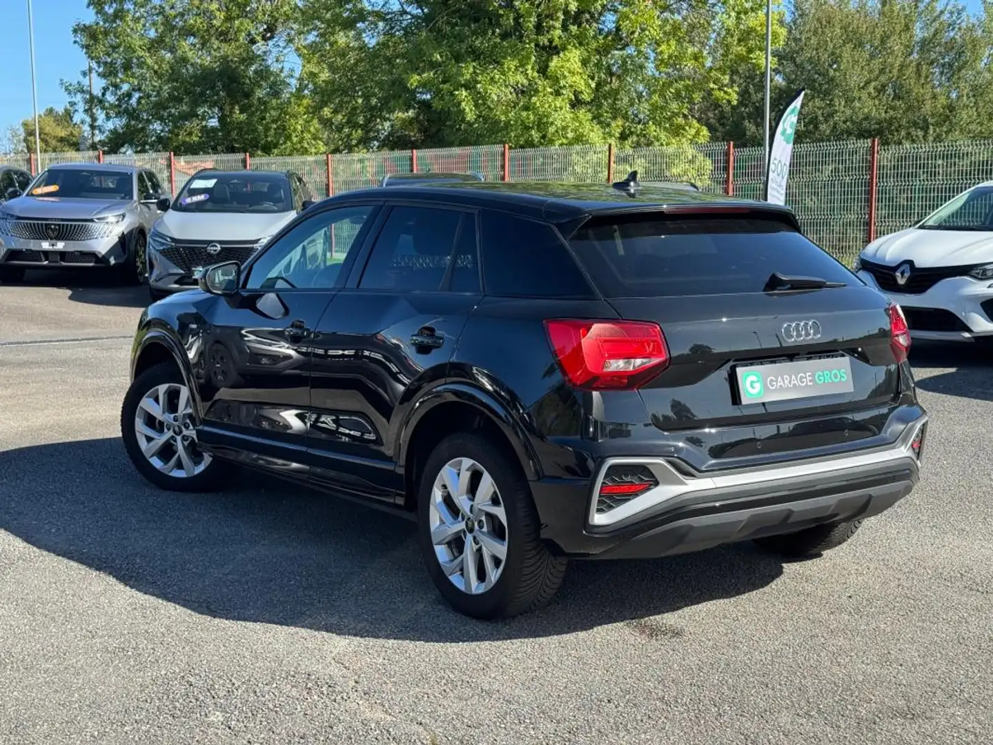 Audi Q2 35 TFSI 150 S tronic 7 S line Noir - 2