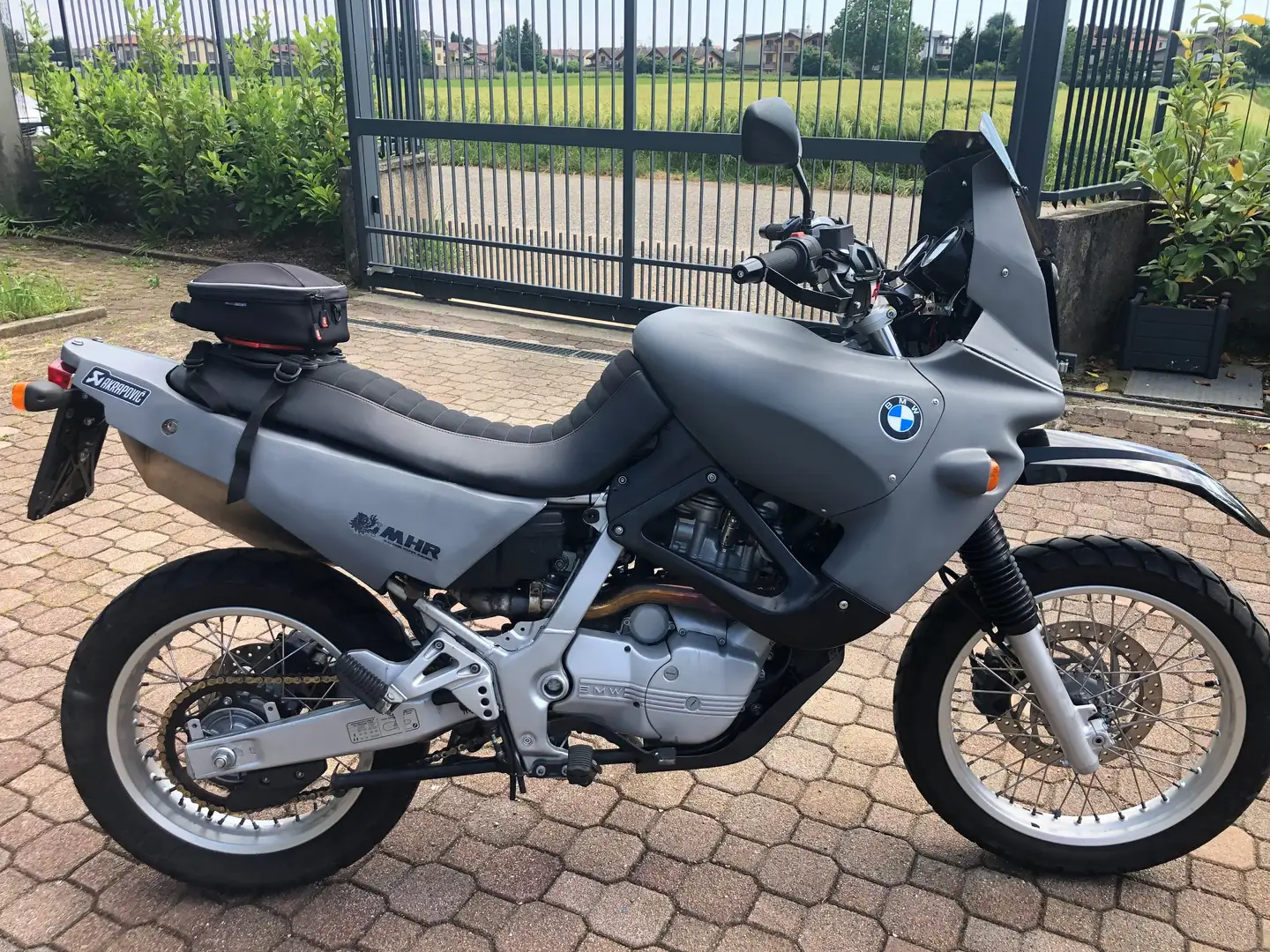 BMW F 650 F650 trasformata in Adventure Grey - 1