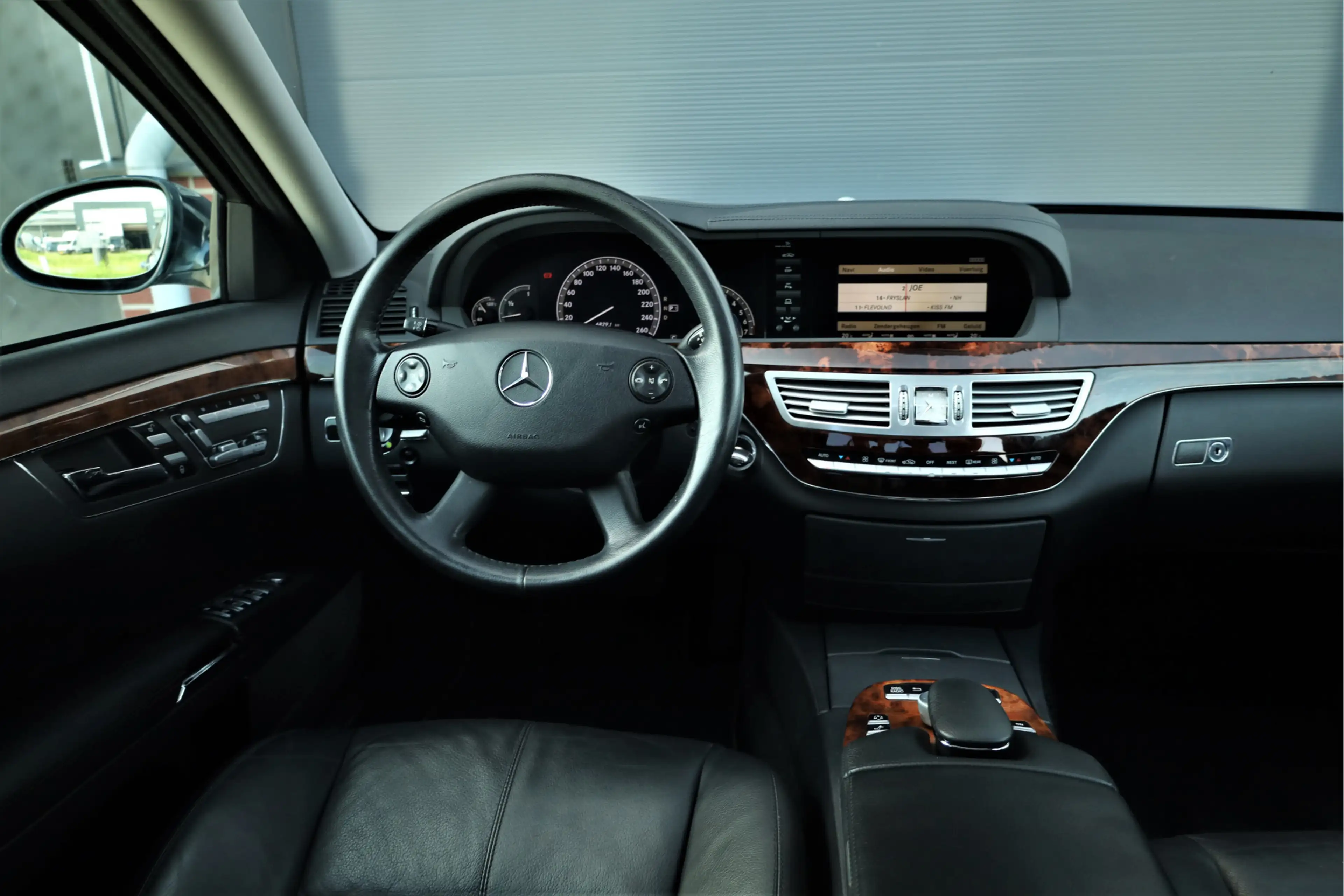 Mercedes-Benz S 350 S Youngtimer — photo 12