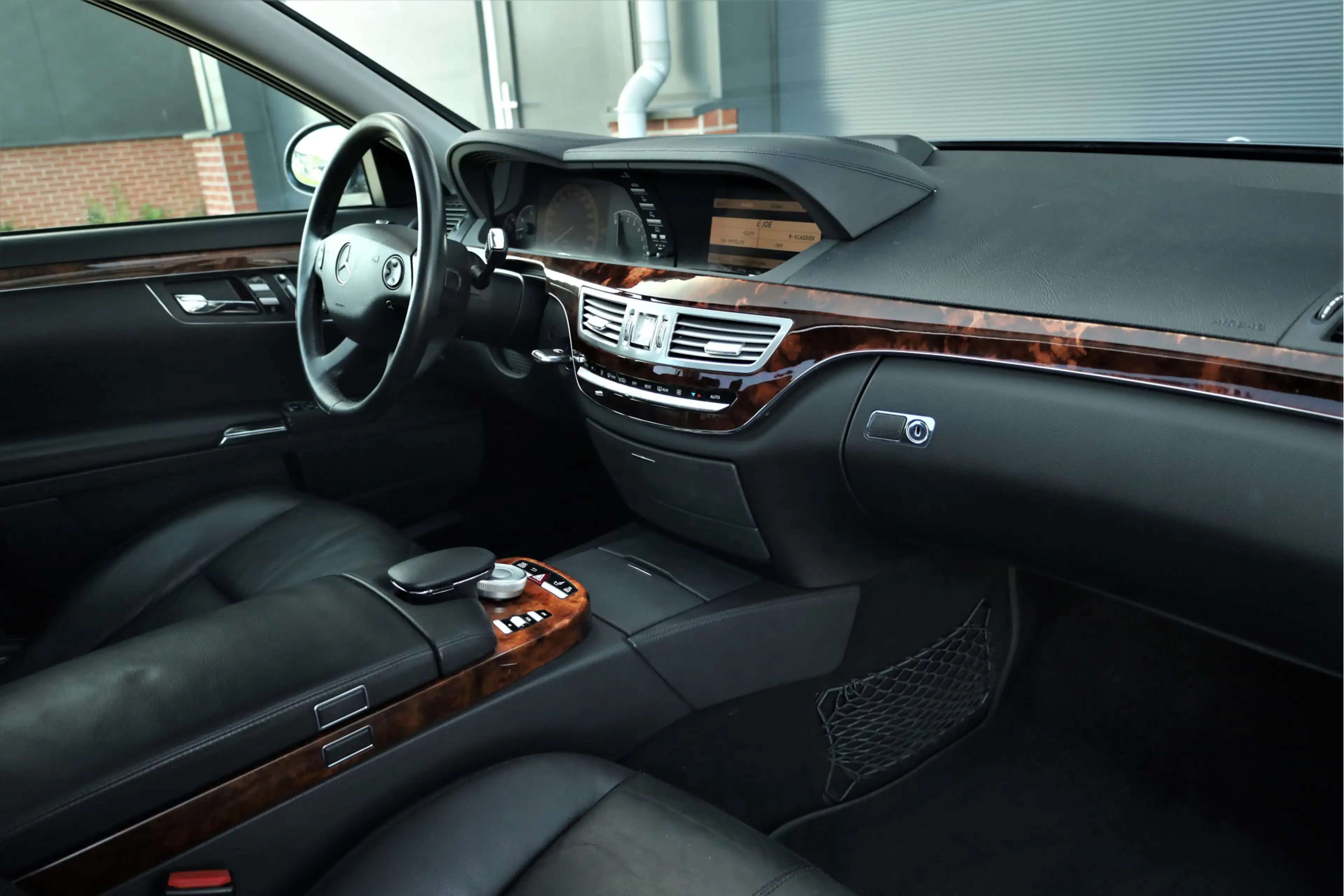 Mercedes-Benz S 350 S Youngtimer — photo 11