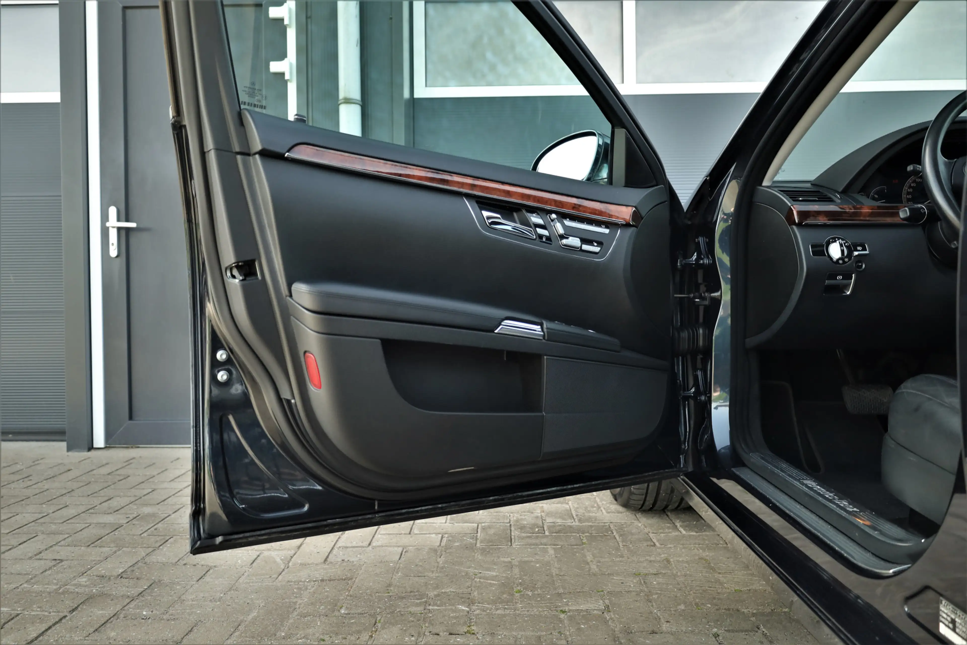 Mercedes-Benz S 350 S Youngtimer — photo 14