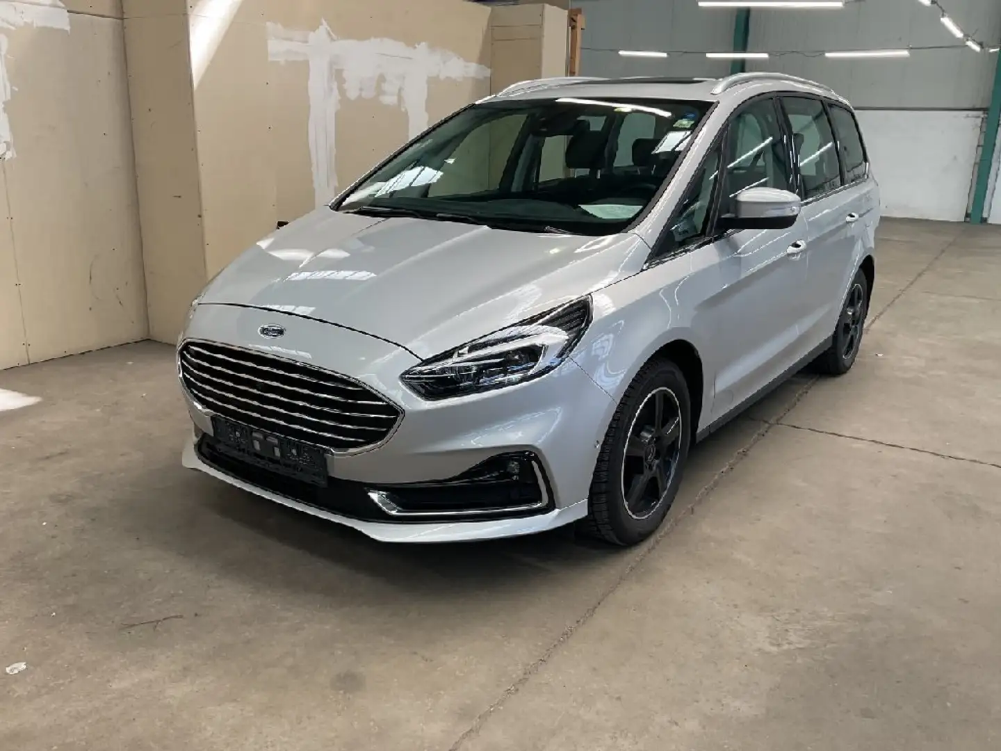 Ford Galaxy 2.0 EcoBlue Titanium AHK S-Dach SpoSi Plateado - 1